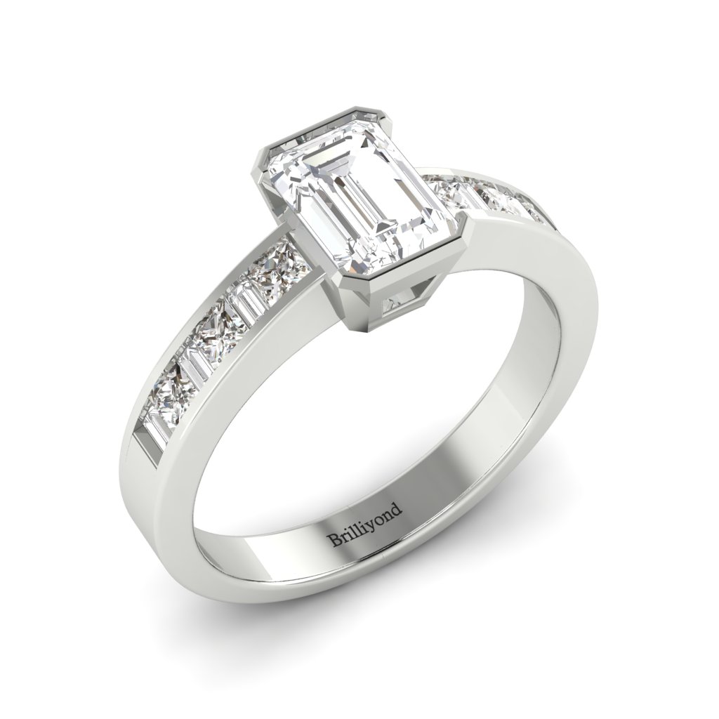Diamond Emerald cut Engagement Ring Messardi in White Gold 