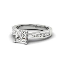 Princess cut Diamond Engagement Ring Vanessa in White Gold 