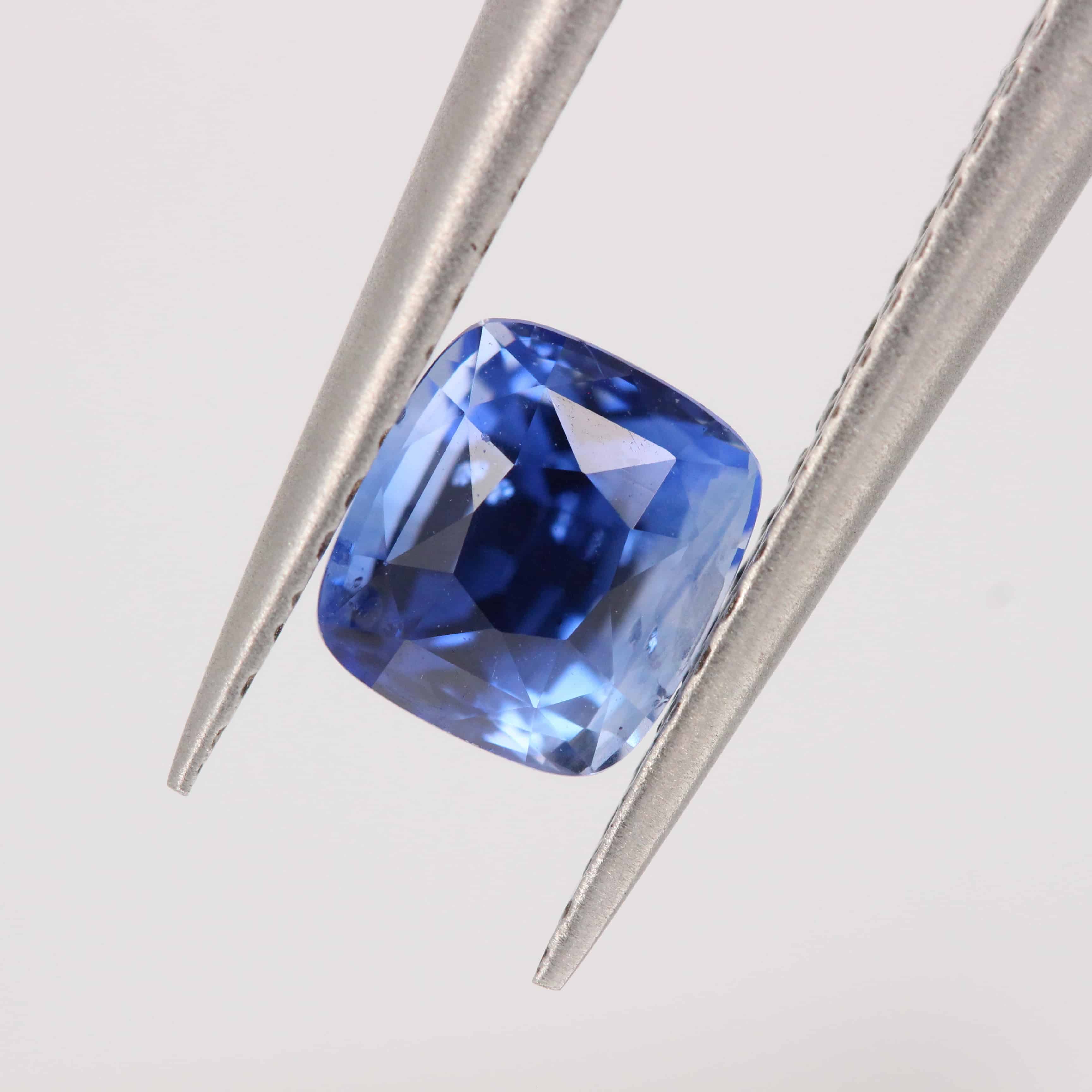 Natural Blue Sapphire 1.1ct (5.75x5.24x4.27mm)