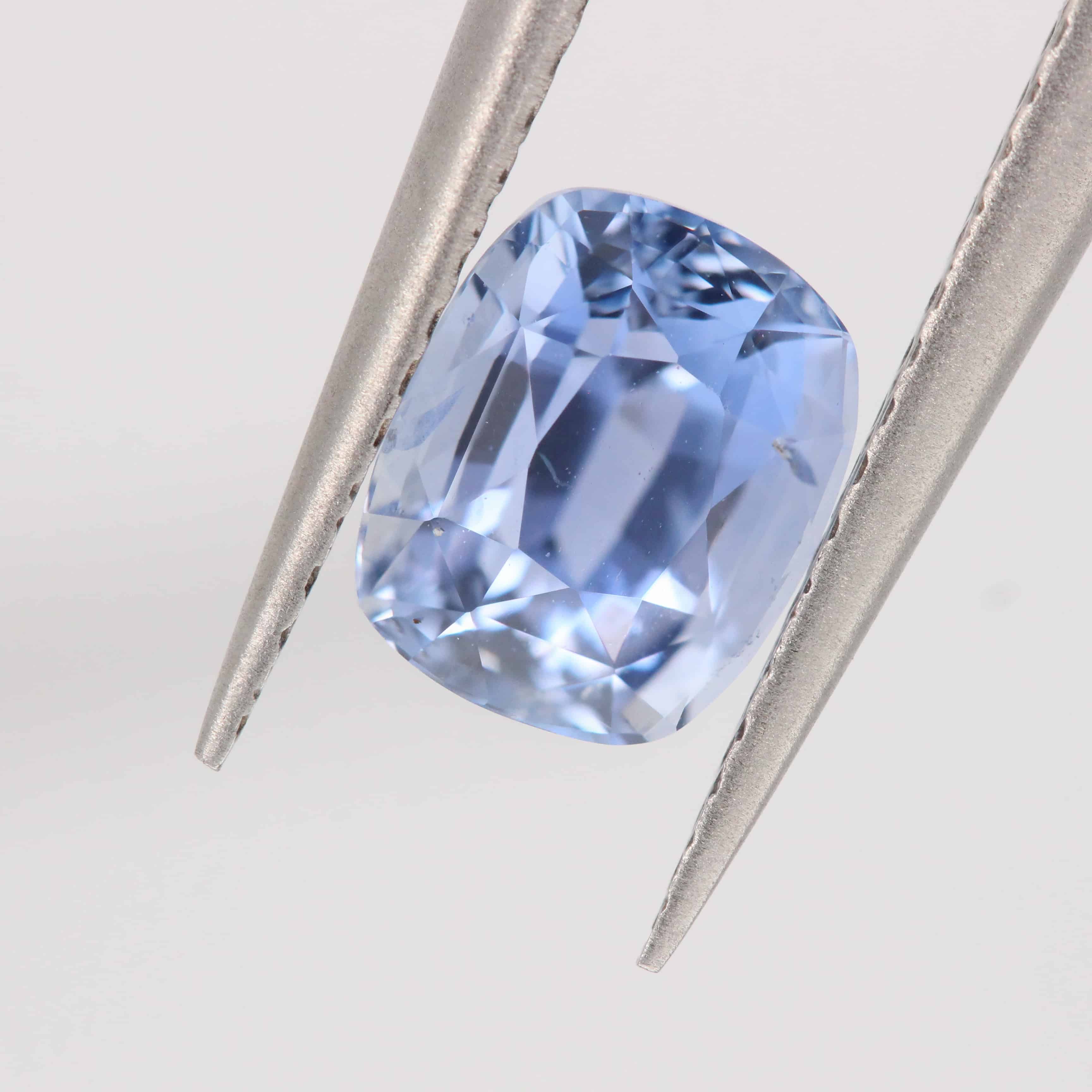 Natural Blue Sapphire 2.0ct (7.37x6.08x5.00mm)