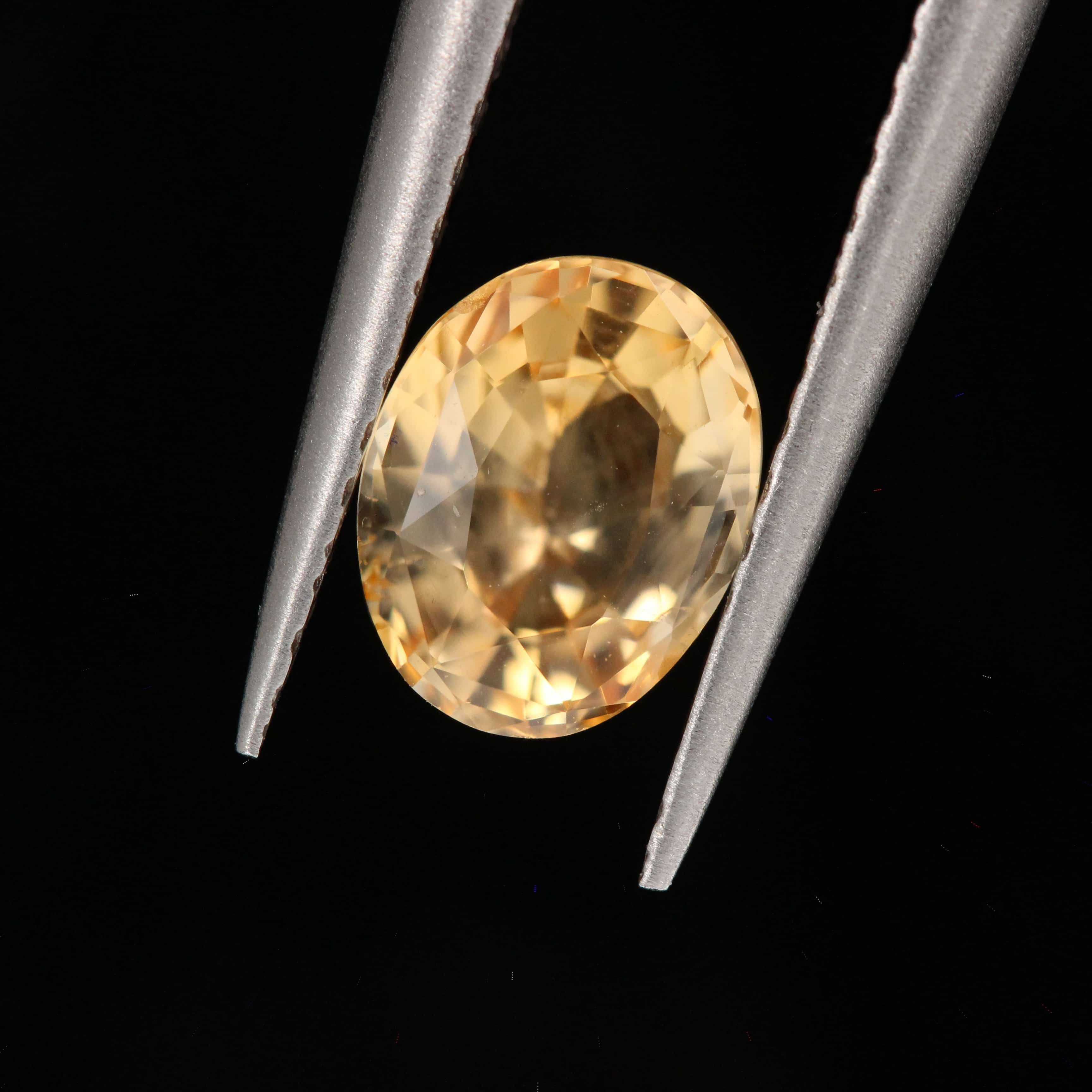 Natural Yellow Sapphire 1.1ct (6.91x5.43x3.54mm)