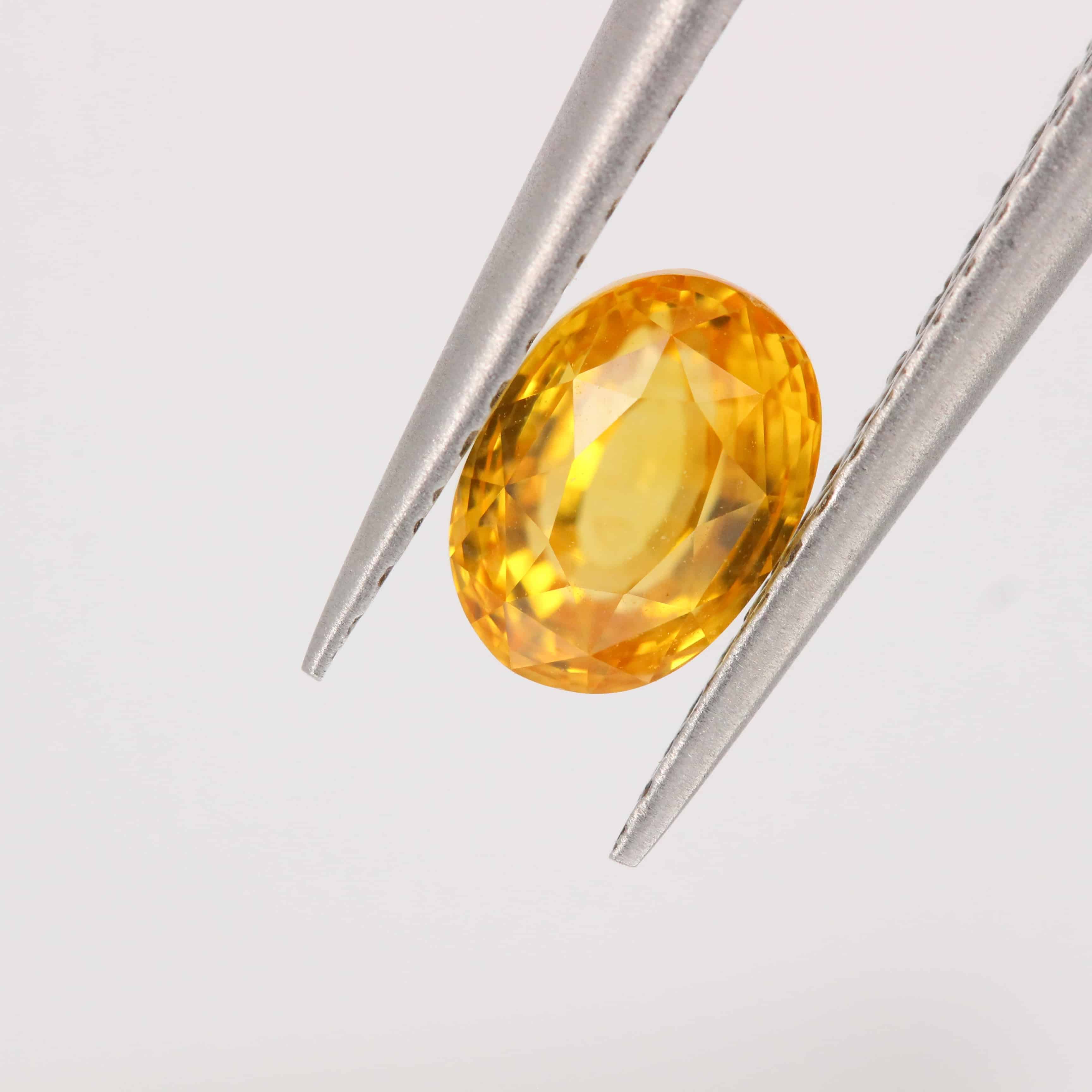Natural Yellow Sapphire 1.1ct (6.35x4.64x4.01mm)