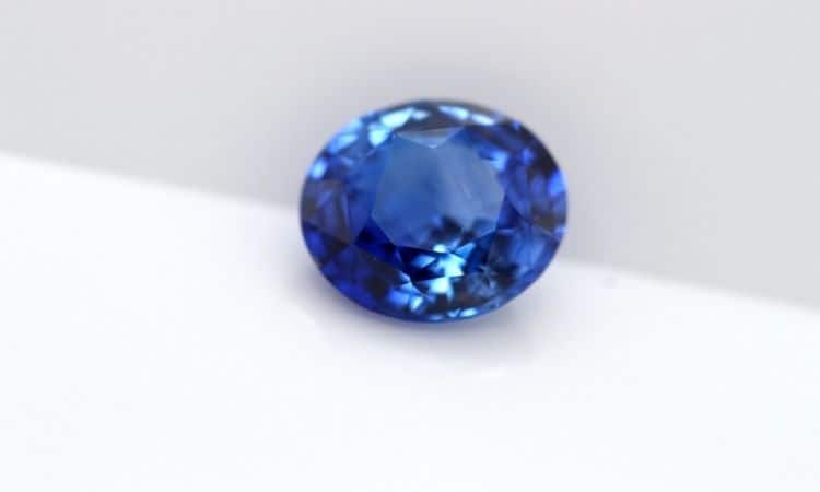 oval shaped natural blue sapphire