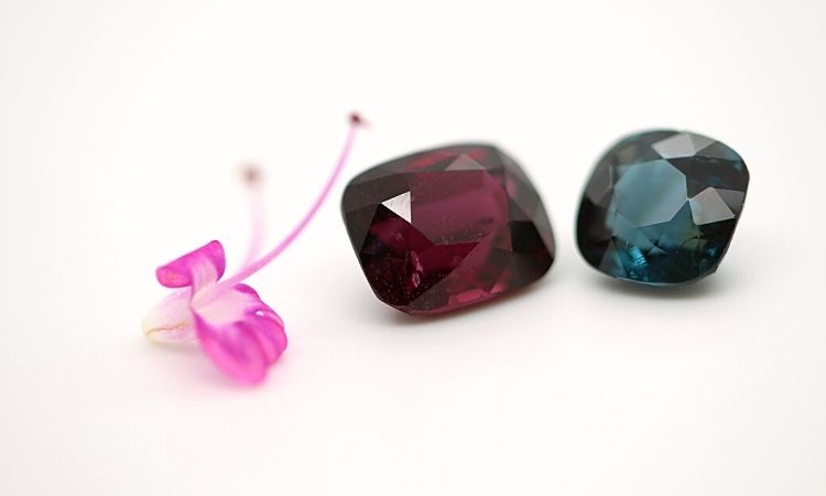 Red and Green Spinel Gemstones from Ceylon